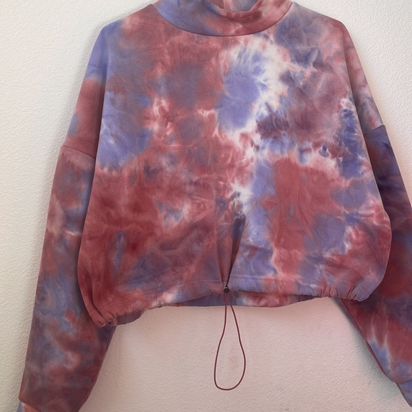 Crop Pullover - Picture 3 of 5